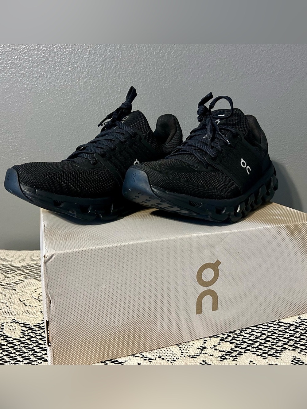 On Cloud Black Women’s Running Shoes
